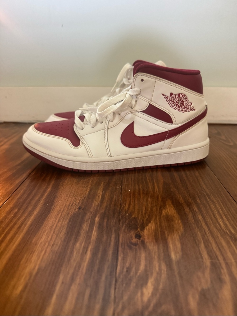 Nike Air Jordan 1 White/Pomegranate women 11/men 9.5